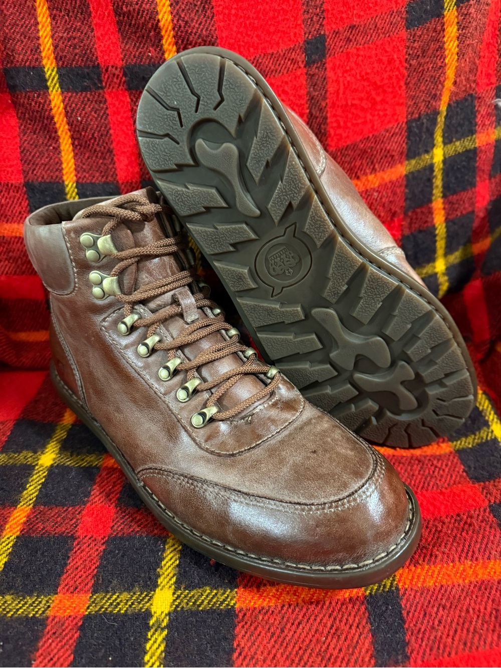 Born Men’s Size 10.5 Scout Waterproof Lace Up Leather Ankle Boots BM0009162